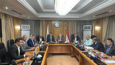 غرفة الصناعات النسيجية تتفق مع صناعة البرلمان على عقد جلسات استماع لبحث مشكلات القطاع