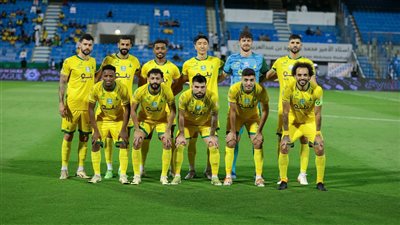 بمشاركة محمد شريف، تعادل سلبي بين الخليج والرياض في الشوط الأول (صور)