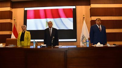محافظ جنوب سيناء يتابع الموقف التنفيذي للمشروعات الجارية