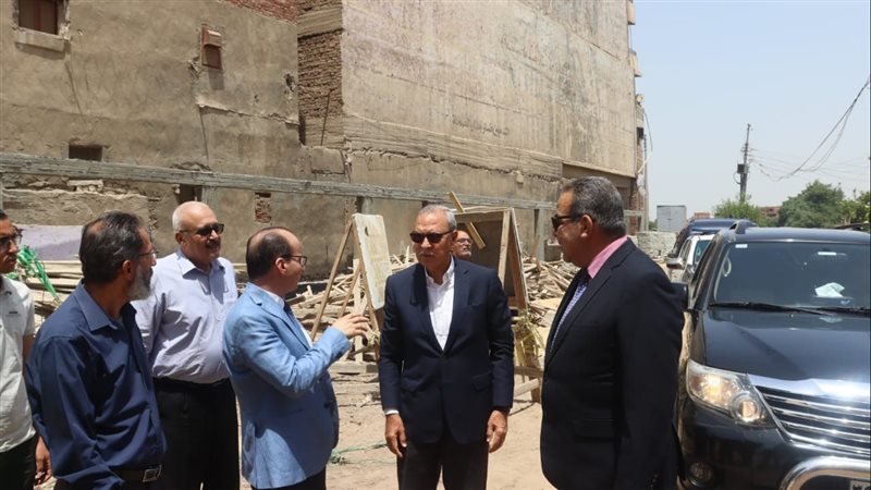 محافظ القليوبية خلال