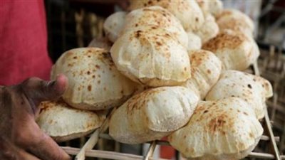بعد رفع سعر الخبز، مسئول سابق بالتموين يوجه رسالة قوية لرئيس الوزراء 