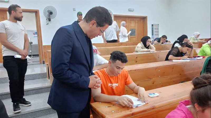 رئيس جامعة بنها،