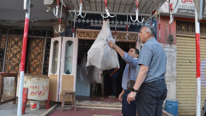 ضبط لحوم فاسدة داخل