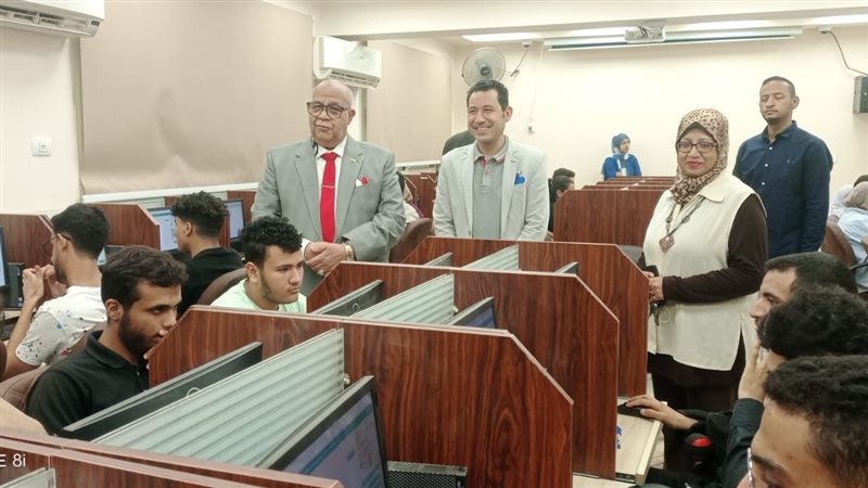 رئيس جامعة الأقصر