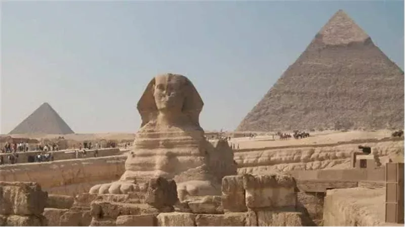 الاهرامات 
