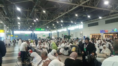 جدول رحلات مصر للطيران لنقل الحجاج إلى الأراضي المقدسة اليوم