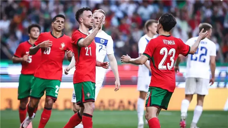 البرتغال وفنلندا،
