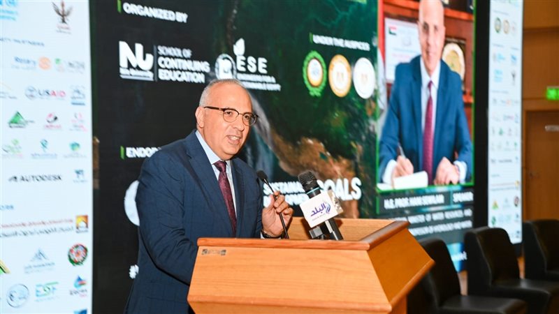 وزير الري الدكتور