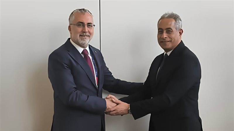 وزير العمل ونظيره