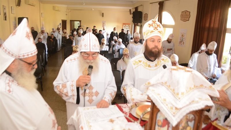 كهنة إيبارشية المنيا،
