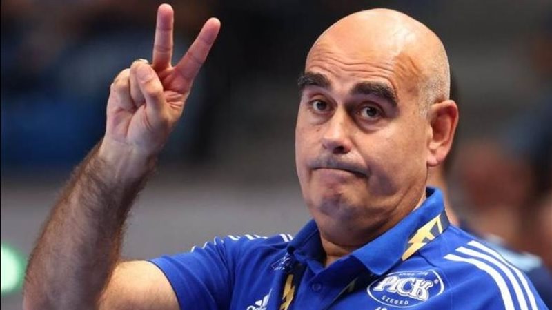 كارلوس باستور، فيتو