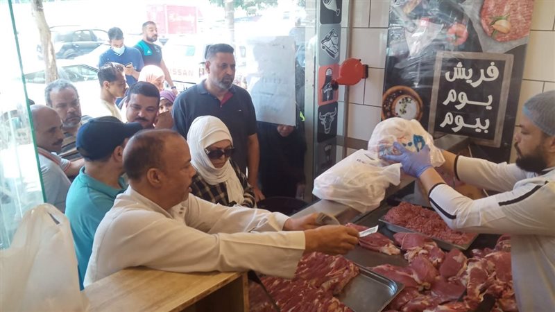 اللحوم بالمجمعات