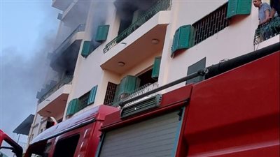 إصابة 4 أشخاص في حريق مبنى بطريق الإسكندرية مطروح الساحلي بالعجمي (صور)