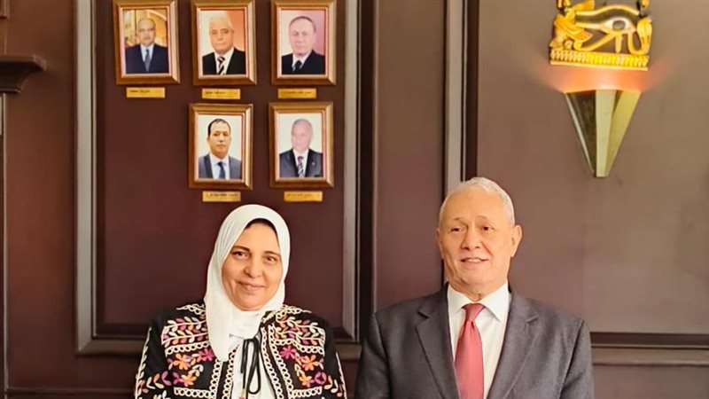 محافظ الأقصر ومدير