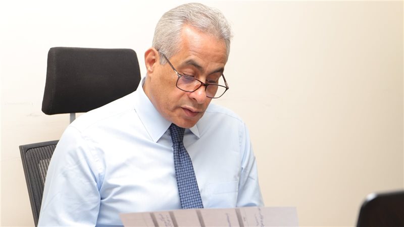 حسن شحاتة وزير العمل