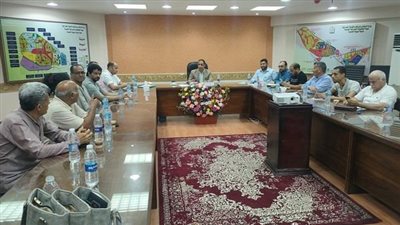 بعد توليه منصبه الجديد، رئيس جهاز أسيوط يلتقي السكان لبحث مشاكل المدينة 