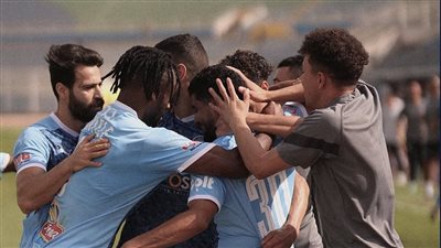 بيراميدز يحافظ على صدارة الدوري بعد الفوز على المقاولون بثلاثية 