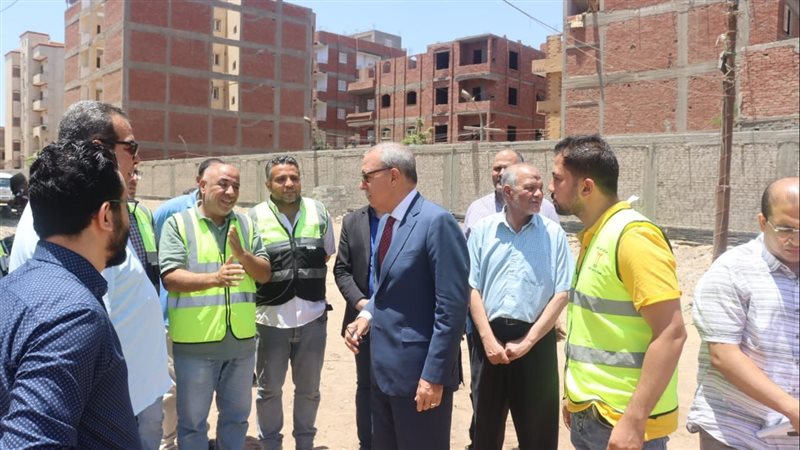 محافظ القليوبية خلال