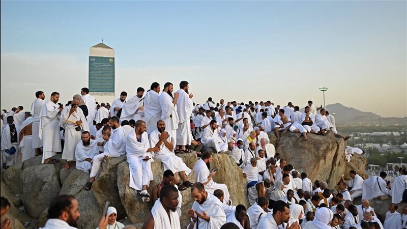 حكم الصعود إلى جبل