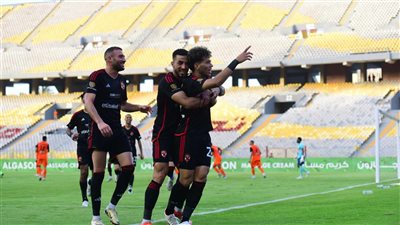  الأهلي يتقدم أمام فاركو 2-1 بالشوط الأول في الدوري 