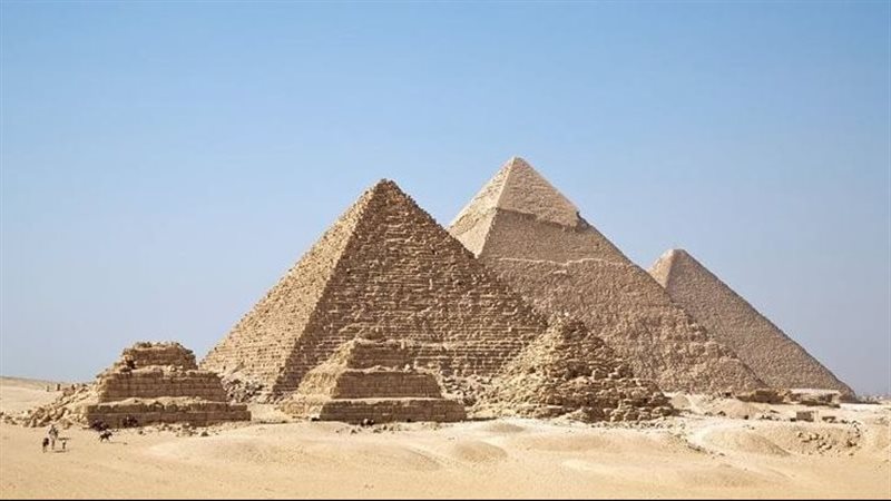 الأهرامات، فيتو