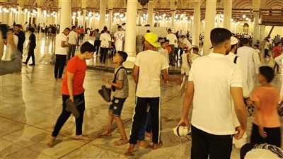 زحام على جامع عمرو بن العاص لأداء صلاة عيد الأضحى المبارك 2024 (صور)
