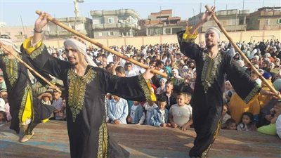 دباديب عملاقة ودي چي، مراكز شباب البحيرة تحتفل بأول أيام العيد (فيديو وصور)
