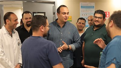 رئيس هيئة الرعاية الصحية في جولة مفاجئة على مستشفيات القناة (صور) 