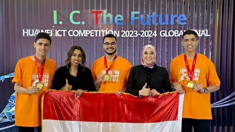 طلاب جامعة القاهرة