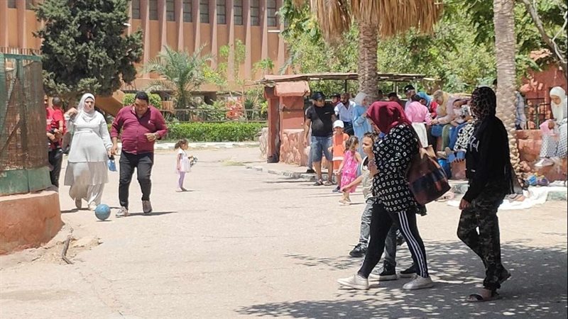 إقبال على حديقة الحيوانات
