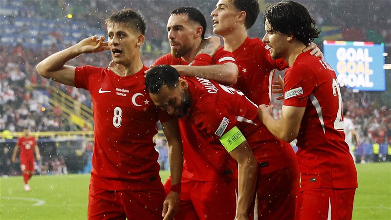 منتخب تركيا، فيتو