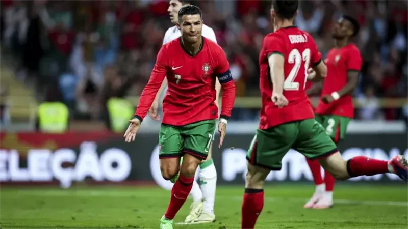 البرتغال والتشيك،