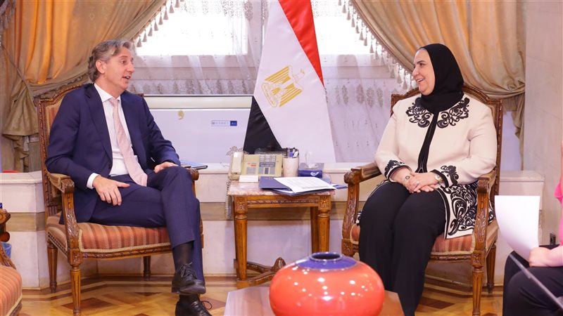 نيفين القباج وزيرة