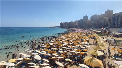 بأول أيام فصل الصيف، تغريم 3 شواطئ في الإسكندرية 
