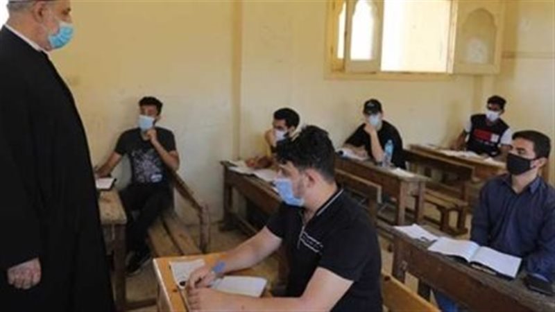 استئناف أعمال امتحانات