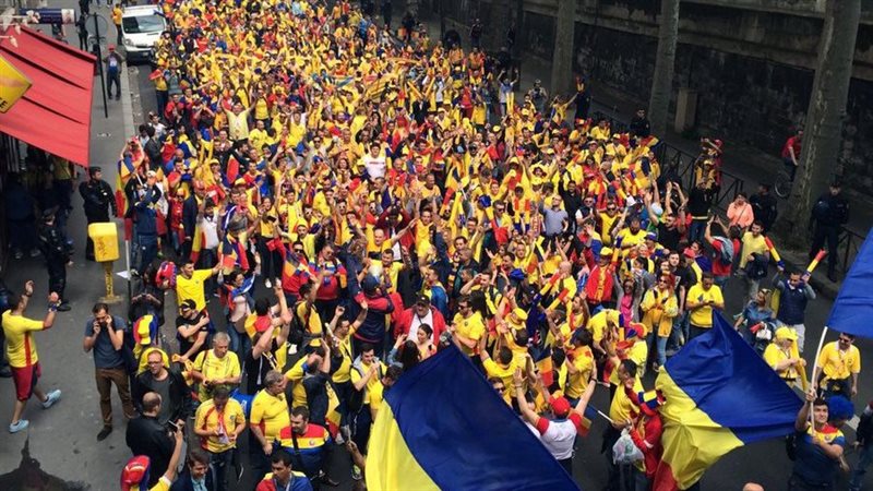 جمهور رومانيا،فيتو