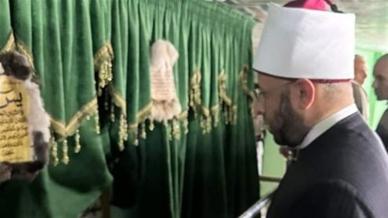 أسامة الأزهري يزور