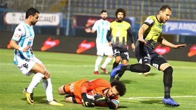 قرار لجنة الحكام يهدد بإعادة مباراة بيراميدز والمقاولون العرب 