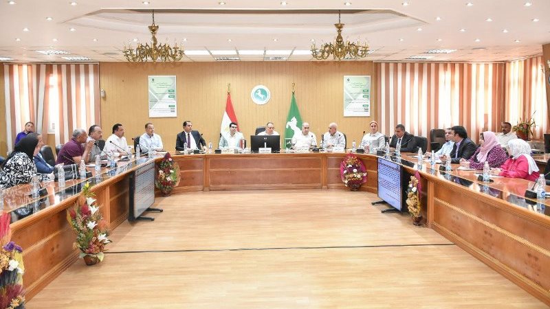  محافظ الشرقية يترأس