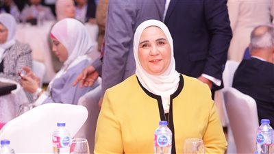 وزيرة التضامن: توزيع 60 طن لحوم على الأسر الأولى بالرعاية 