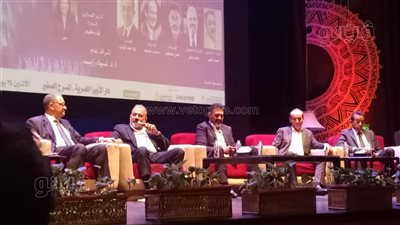 عمرو مصطفى عن الذكاء الاصطناعي: التكنولوجيا في يد الجاهل تمحي الموهوب (فيديو)