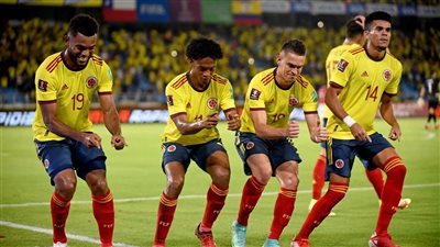 كوبا أمريكا، كولومبيا تتقدم على باراجواي 2 /0 في الشوط الأول
