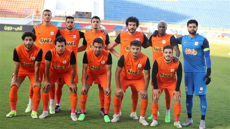 فريق فاركو،فيتو