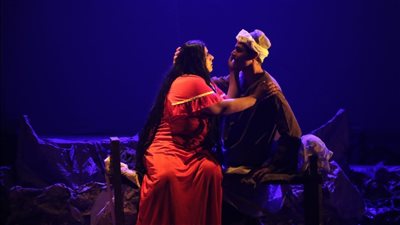 عرض مسرحية 