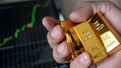 بسبب الاقتصاد الأمريكي، ارتفاع كبير في أسعار الذهب بالأسواق العالمية 