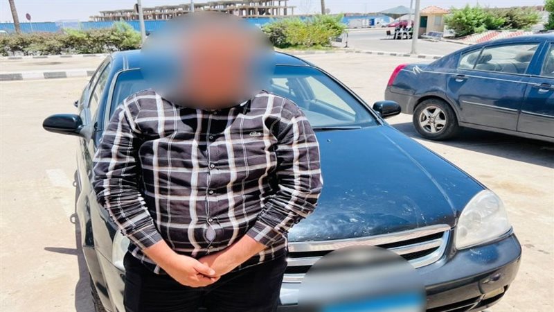 ضبط قائد سيارة لأداء