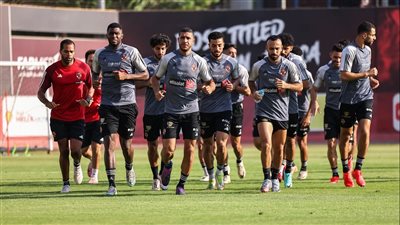 الأهلي يواصل استعداداته لمواجهة فاركو في الدوري الممتاز