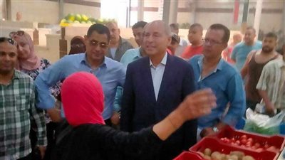 بدء تسكين سوق سوهاج بمصر الجديدة (صور)