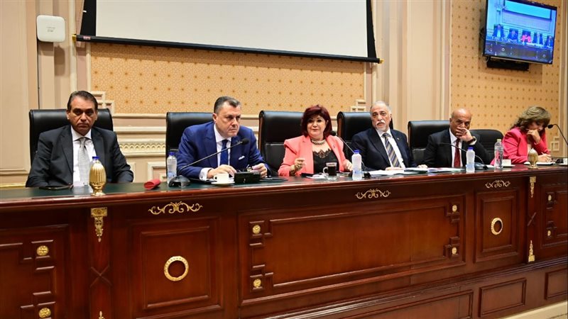 مناقشة أزمة الحجاج