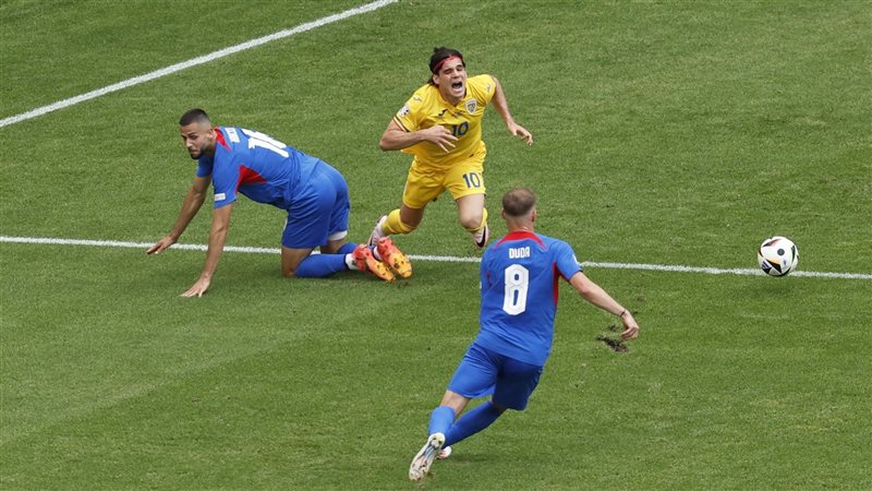 رومانيا وسلوفاكيا،